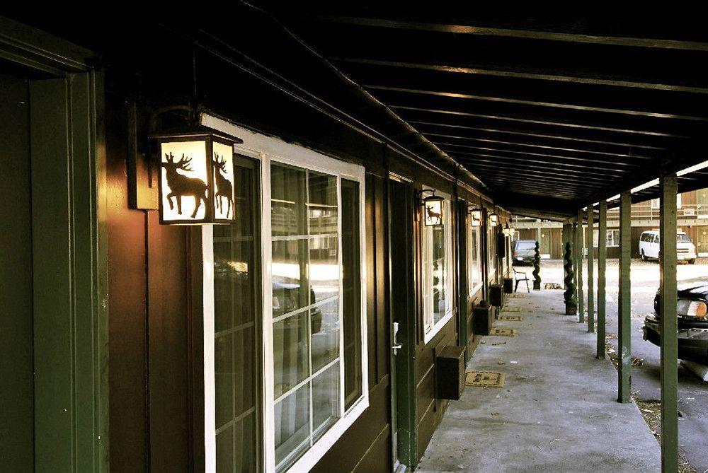Shasta Inn Mount Shasta Exteriör bild